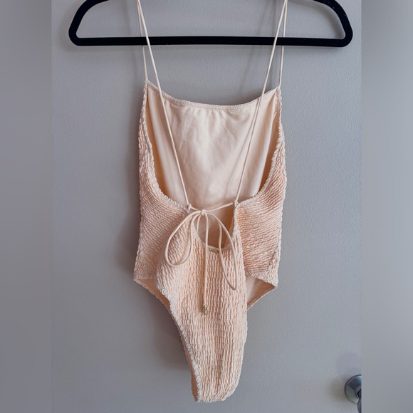 Sarah’s Day x White Fox Peach One Piece - Picture 3 of 4